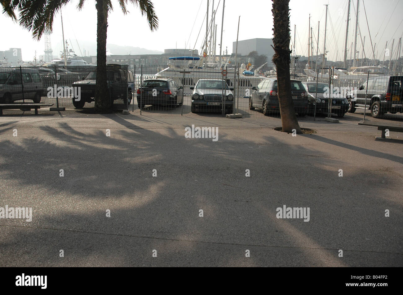 sunny sunshiny Hafen port Boot boat Schatten shadow Stock Photo