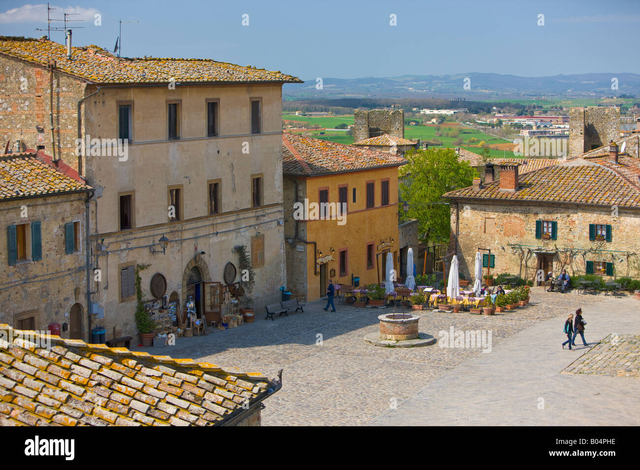 Piazza Roma seen from the walls surrounding the town of Monteriggioni, Province of Siena, Region of Tuscany, Italy, Europe. Stock Photo