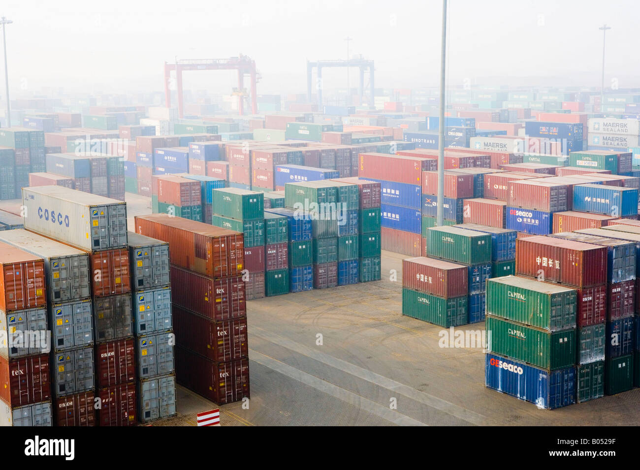 Rizhao harbor hi-res stock photography and images - Alamy