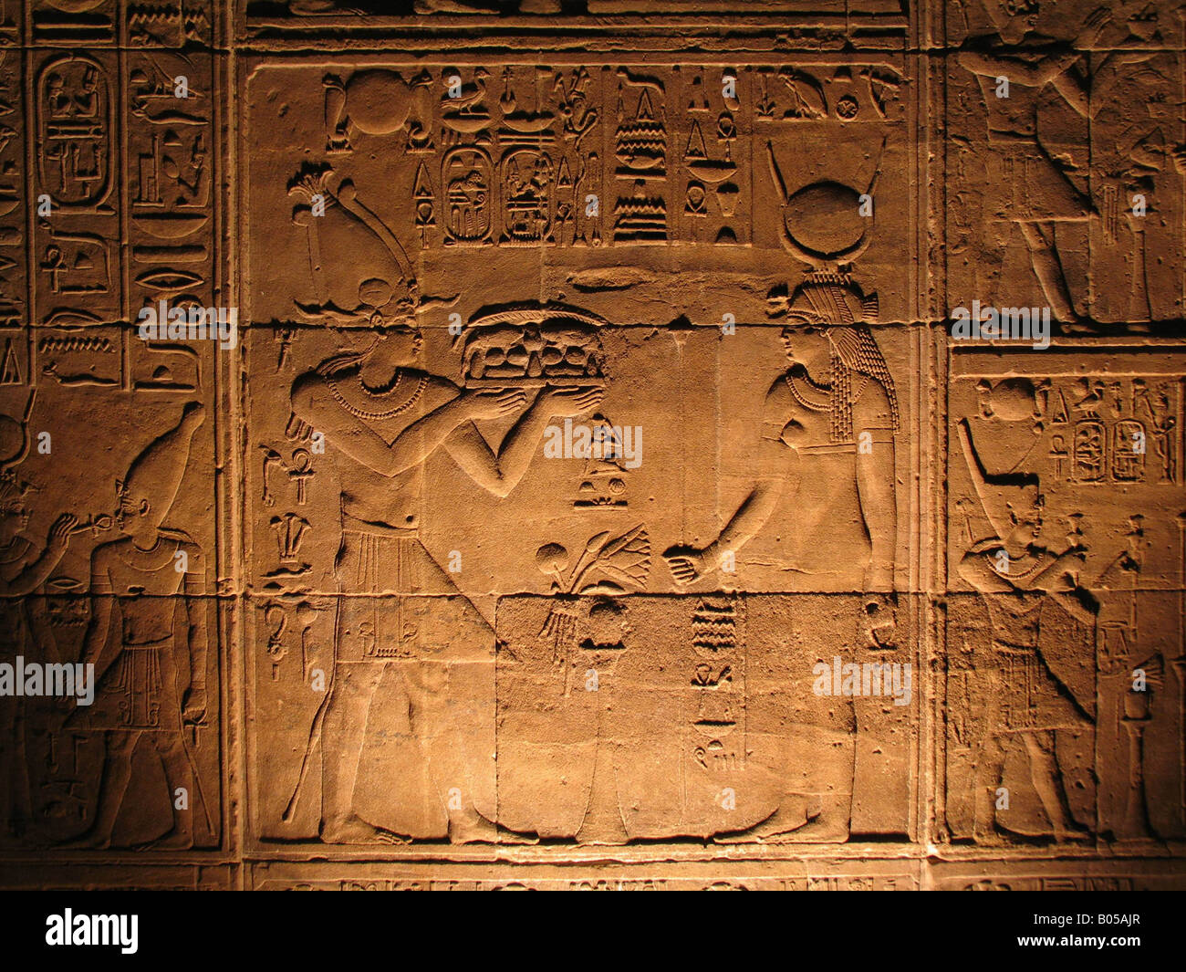 Osiris ans Isis, Egyptian hieroglyphs in the Valley of the Kings, Egypt, Luxor Stock Photo