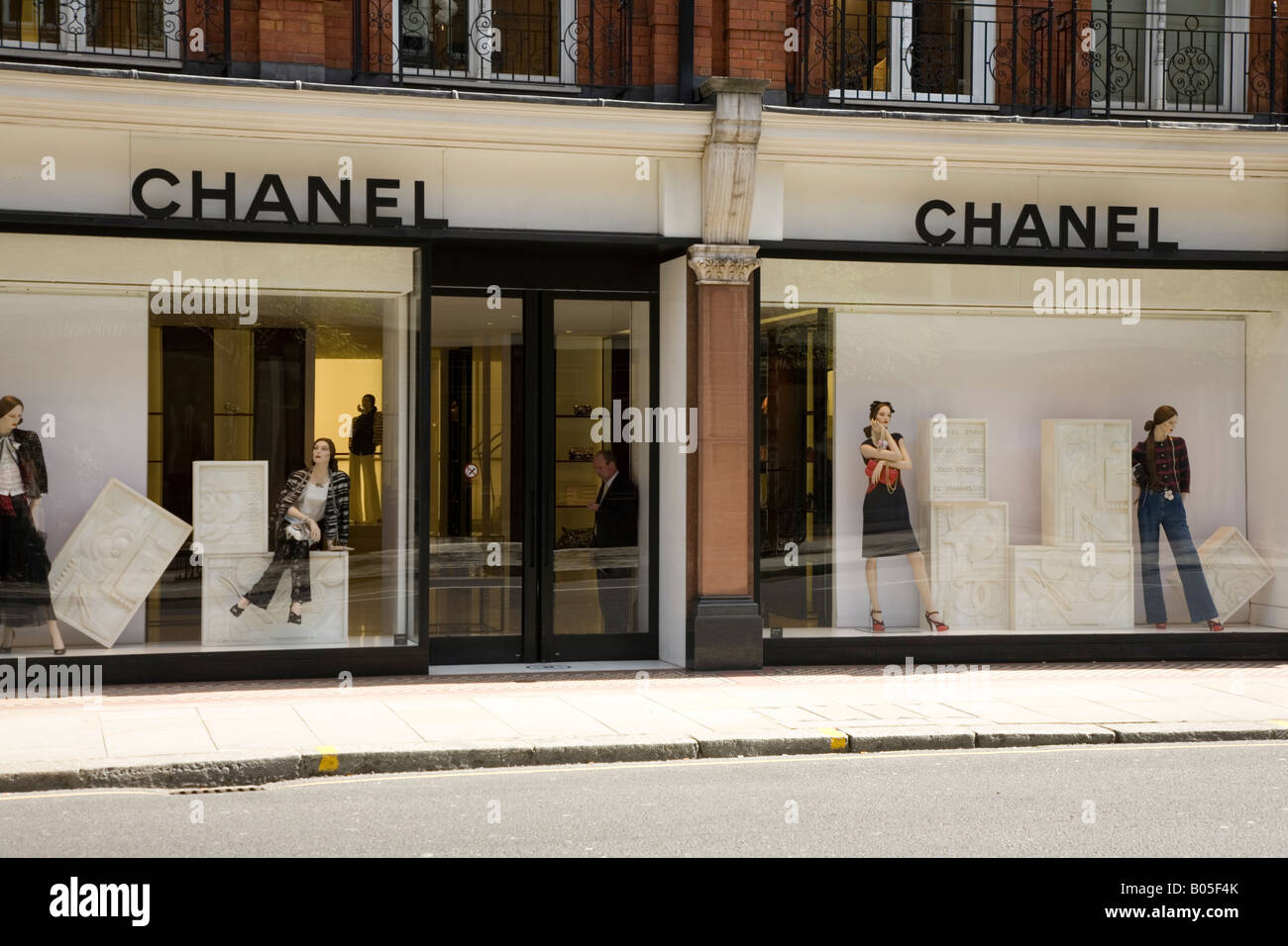 Chanel Shop Sloane Street Knightsbridge Stock Photo, Royalty Free Image ...