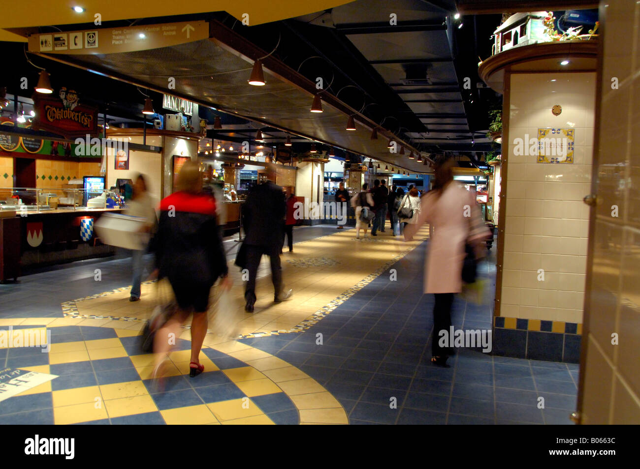 Underground mall and montreal hires stock photography and images Alamy