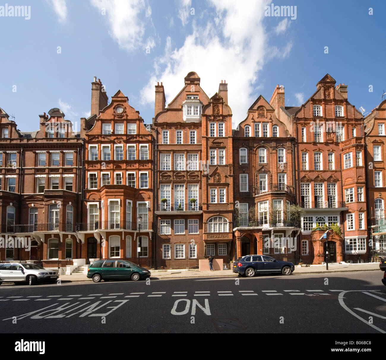Queen Anne Style Houses Cadogan Square London Stock Photo