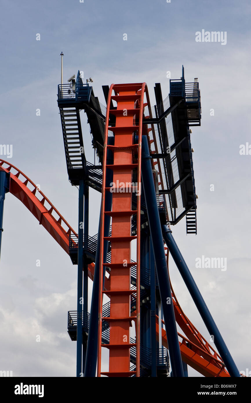 Busch gardens sheikra hi-res stock photography and images - Alamy