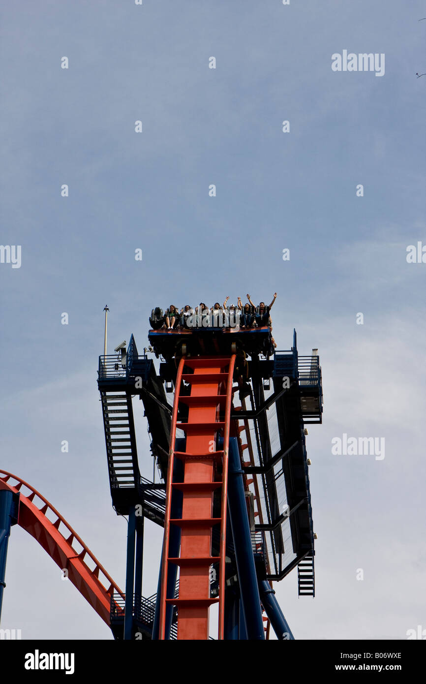 Busch gardens sheikra hi-res stock photography and images - Alamy