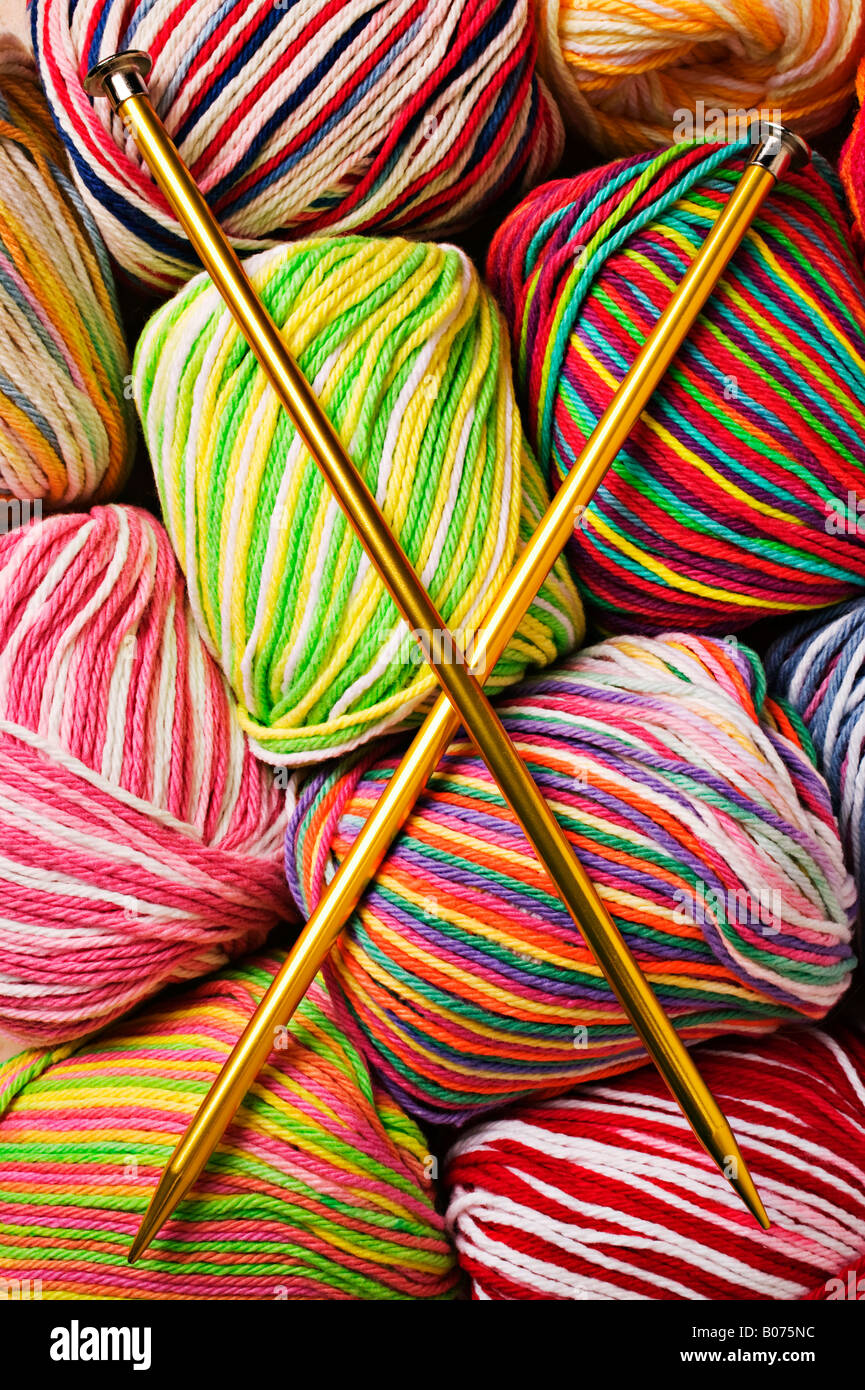 yarn and knitting needlesknitting Stock Photo Alamy