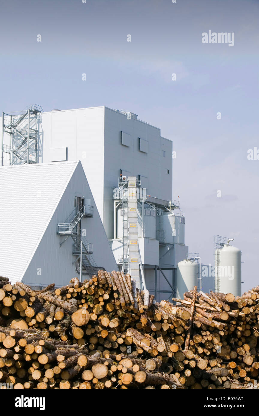 E ON s biofuel power station in Lockerbie Scotland with timber supplies Stock Photo