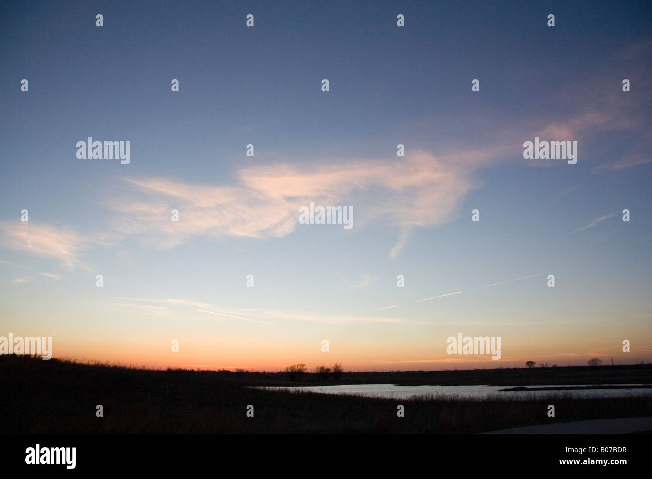 Beautiful sunset clouds sky hi-res stock photography and images - Alamy