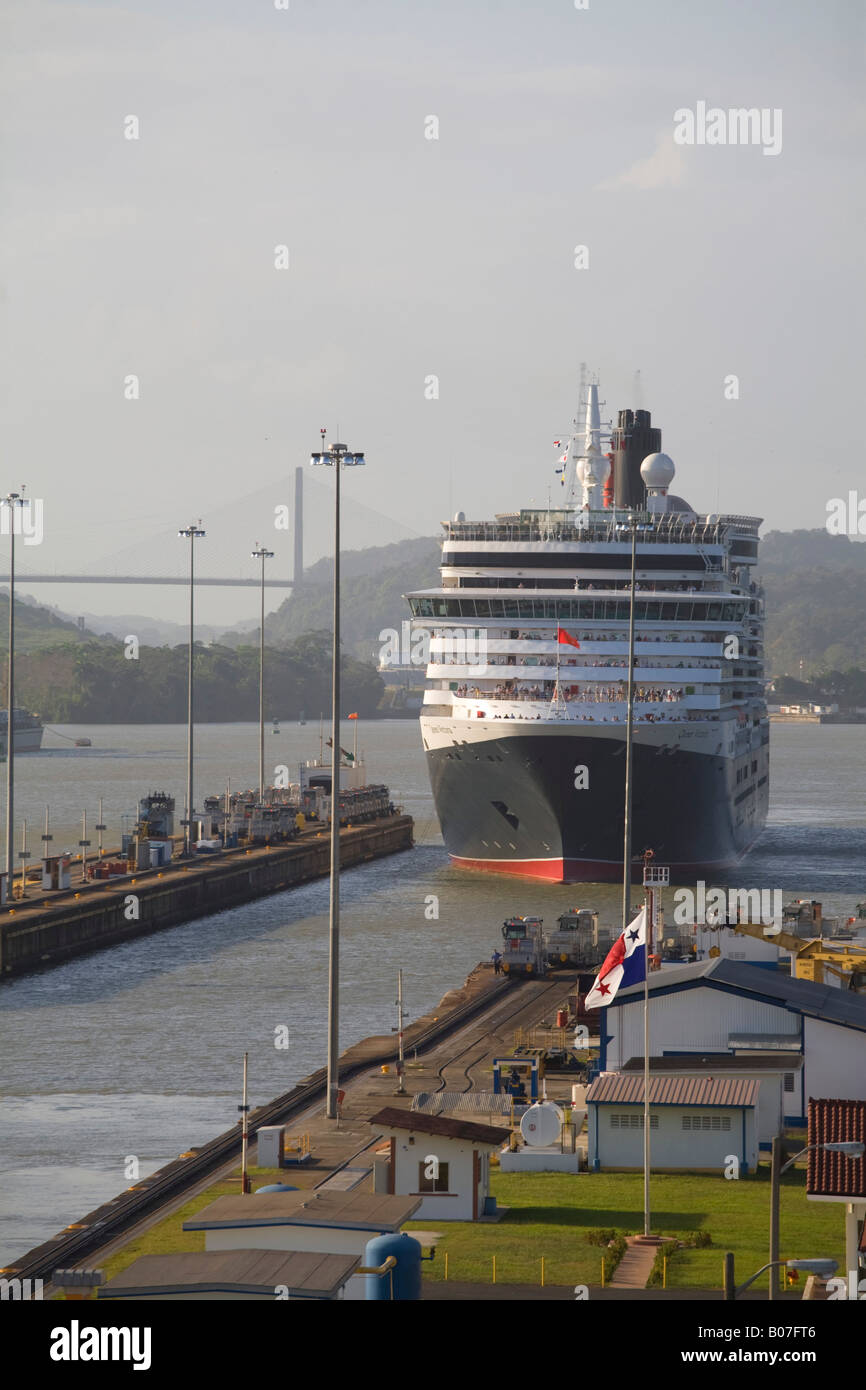 Panama, Panama Canal, Queen Victoria cruise ship on its maiden World