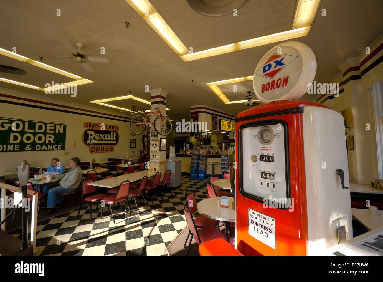 USA, Missouri, Route 66, Carthage, Public Square, Diner Stock Photo Alamy