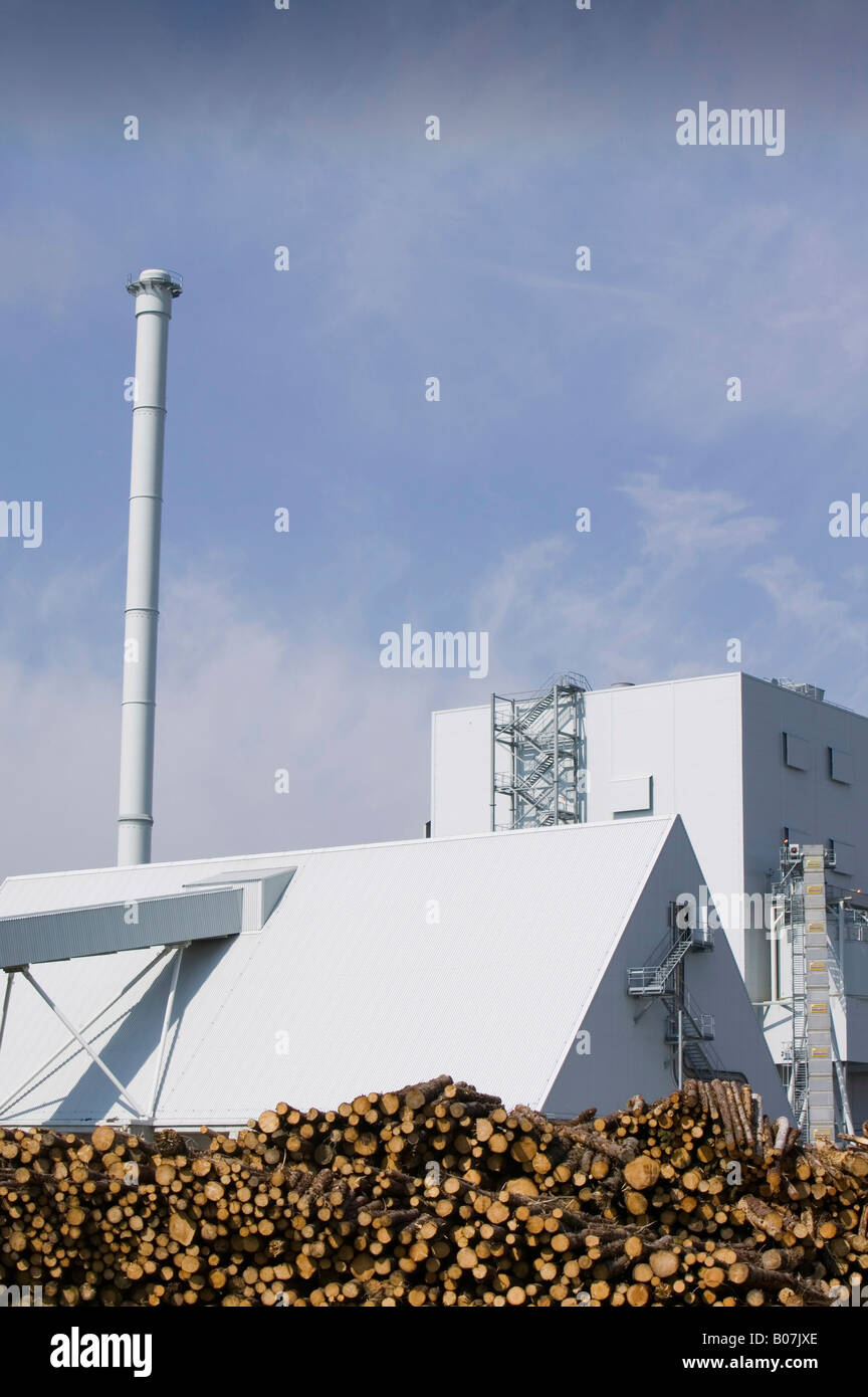 E ON s biofuel power station in Lockerbie Scotland with timber supplies Stock Photo