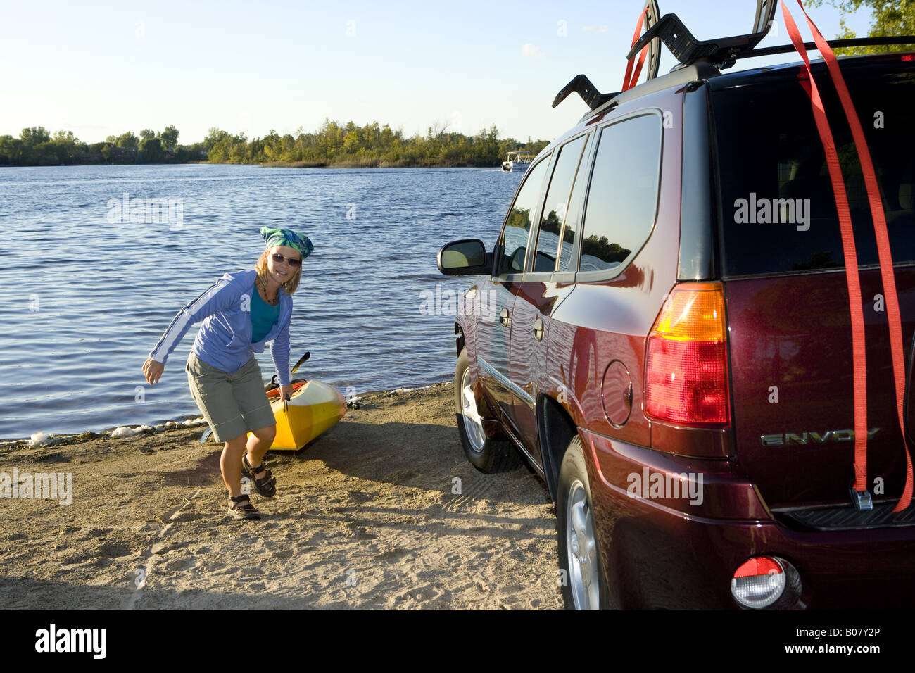 Kayak in back of suv hotsell