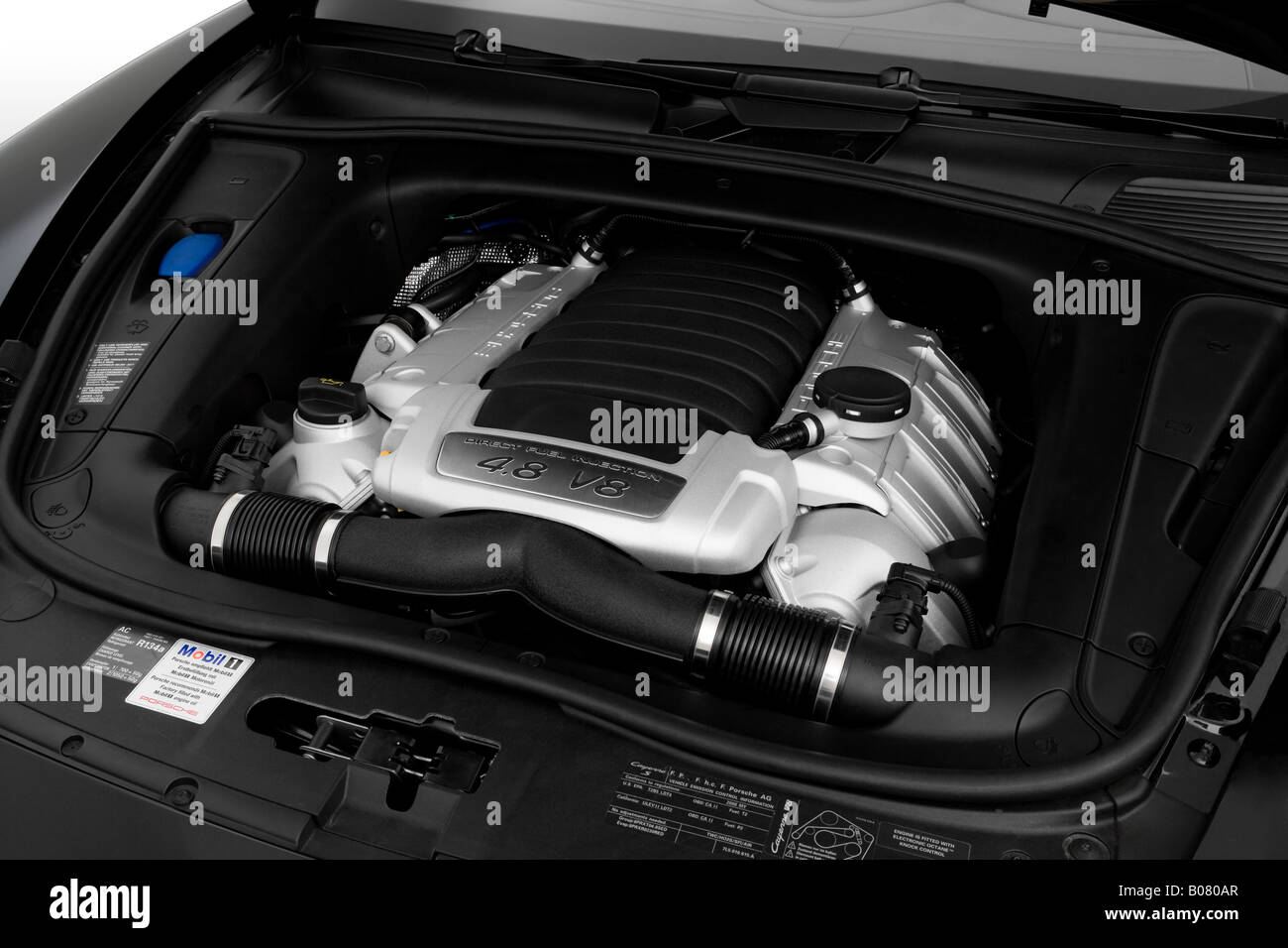 2008 Porsche Cayenne S in Black Engine Stock Photo Alamy