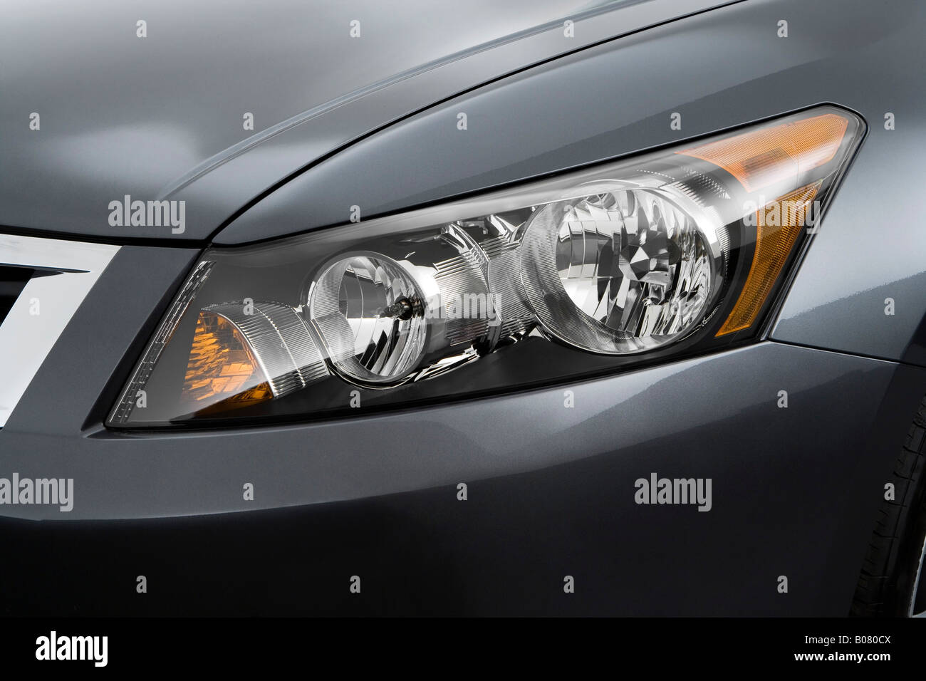 2008 Honda Accord EXL V6 in Gray Headlight Stock Photo Alamy