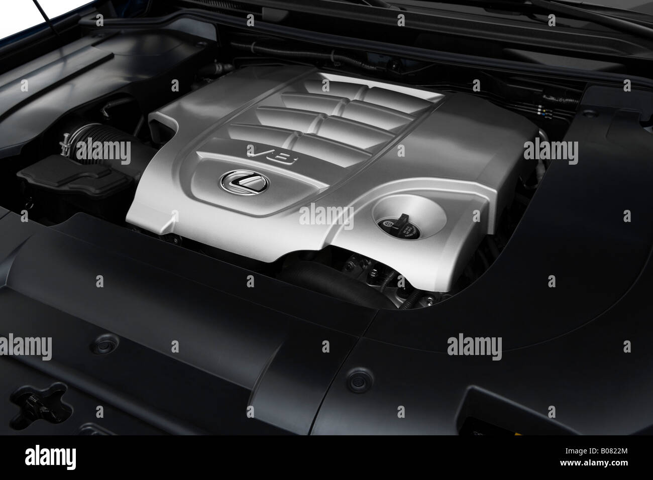 2008 Lexus LX LX570 in - Engine Stock Photo - Alamy