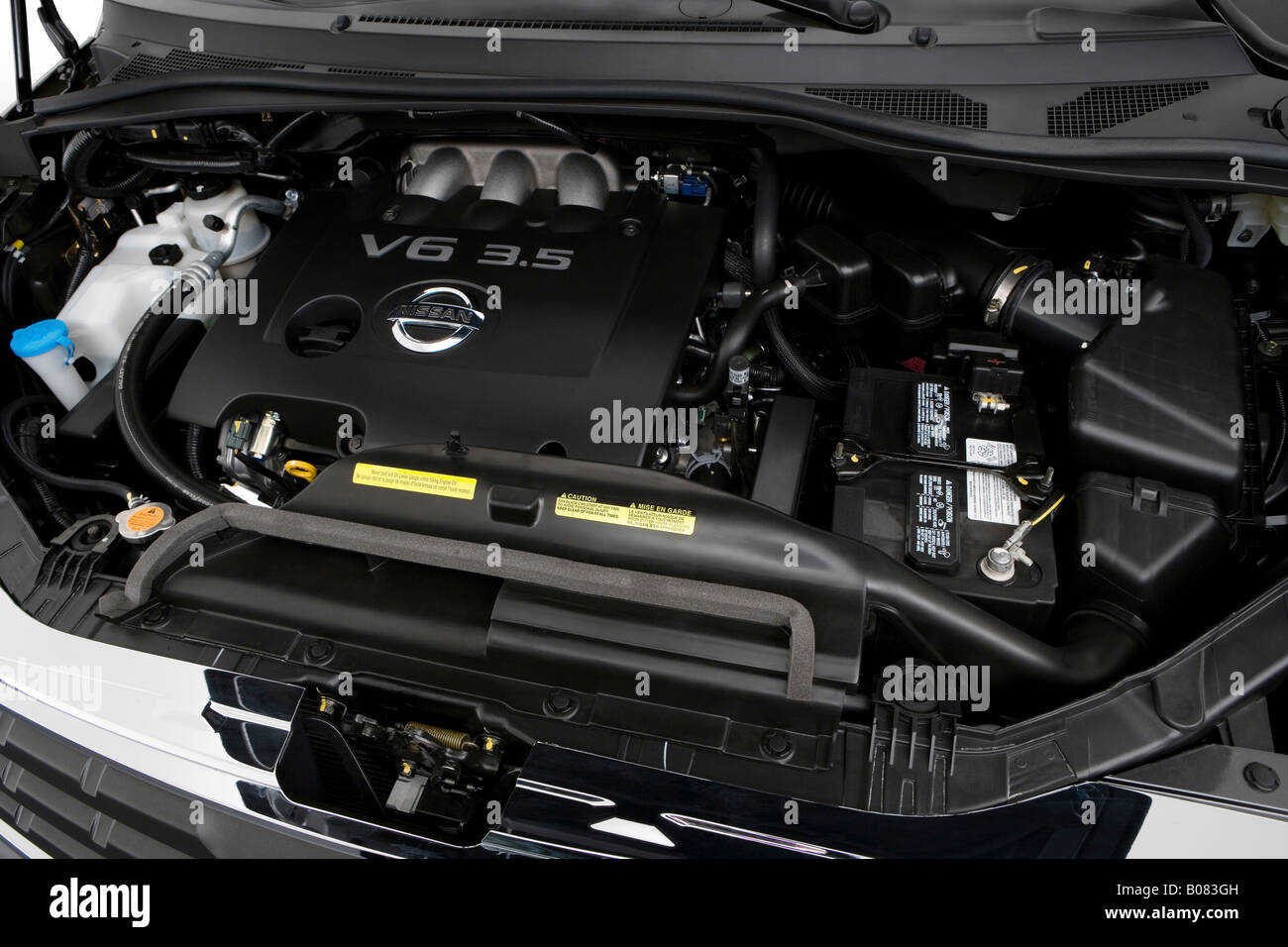 2008 Nissan Quest 3.5 SE in Blue - Engine Stock Photo - Alamy