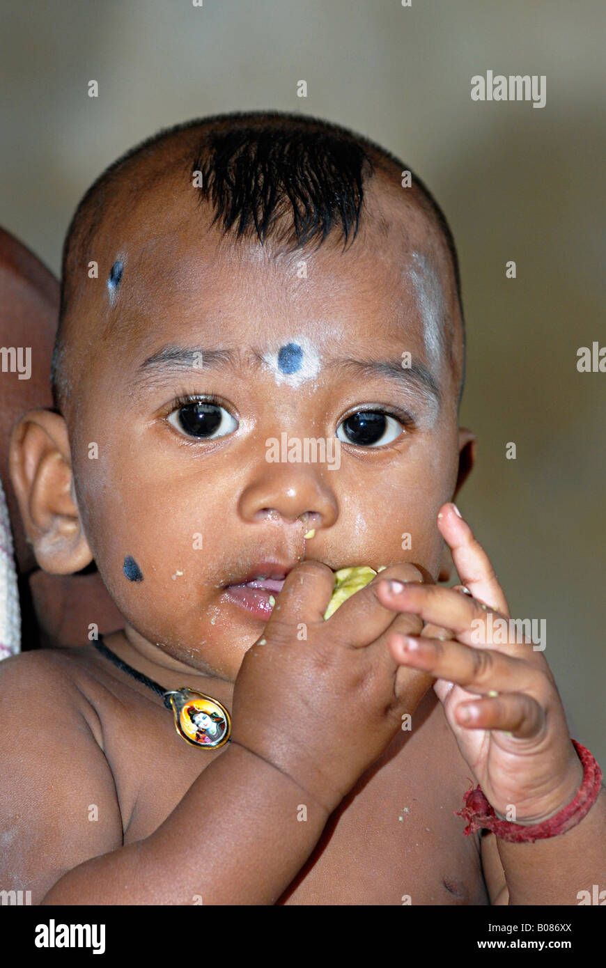 Tribal baby with ritual hair cut. Warli tribe, Thane, Maharashtra, India Stock Photo - Alamy Tribal baby with ritual hair cut. Warli tribe, Thane, Maharashtra, India Stock Photo - Alamy