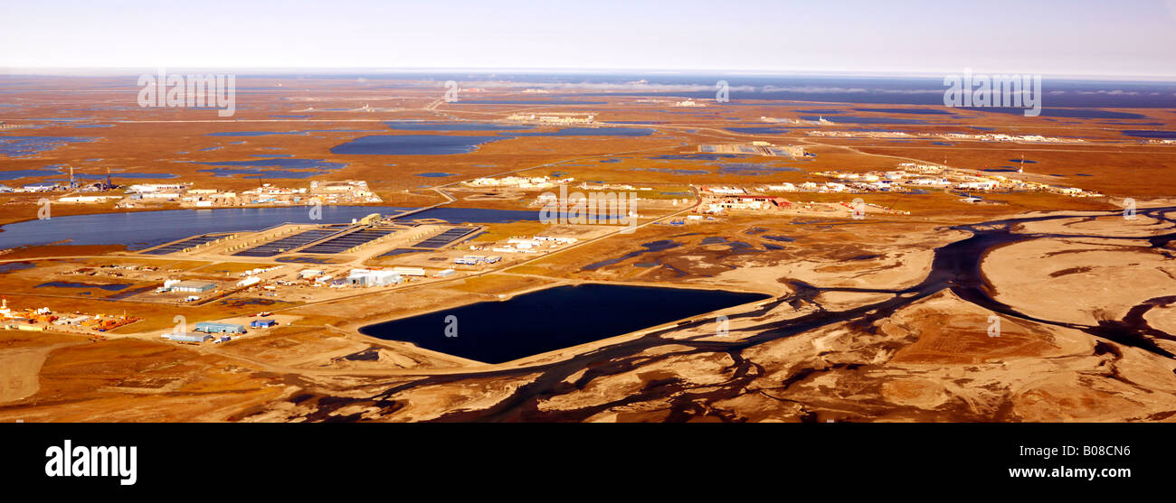 Prudhoe bay aerial oil production hires stock photography and images