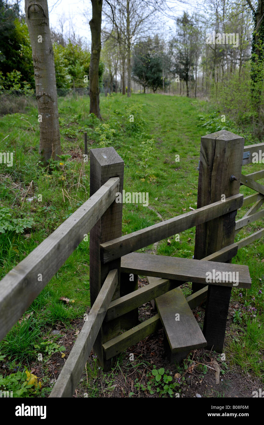 Woodland style gate hi-res stock photography and images - Alamy