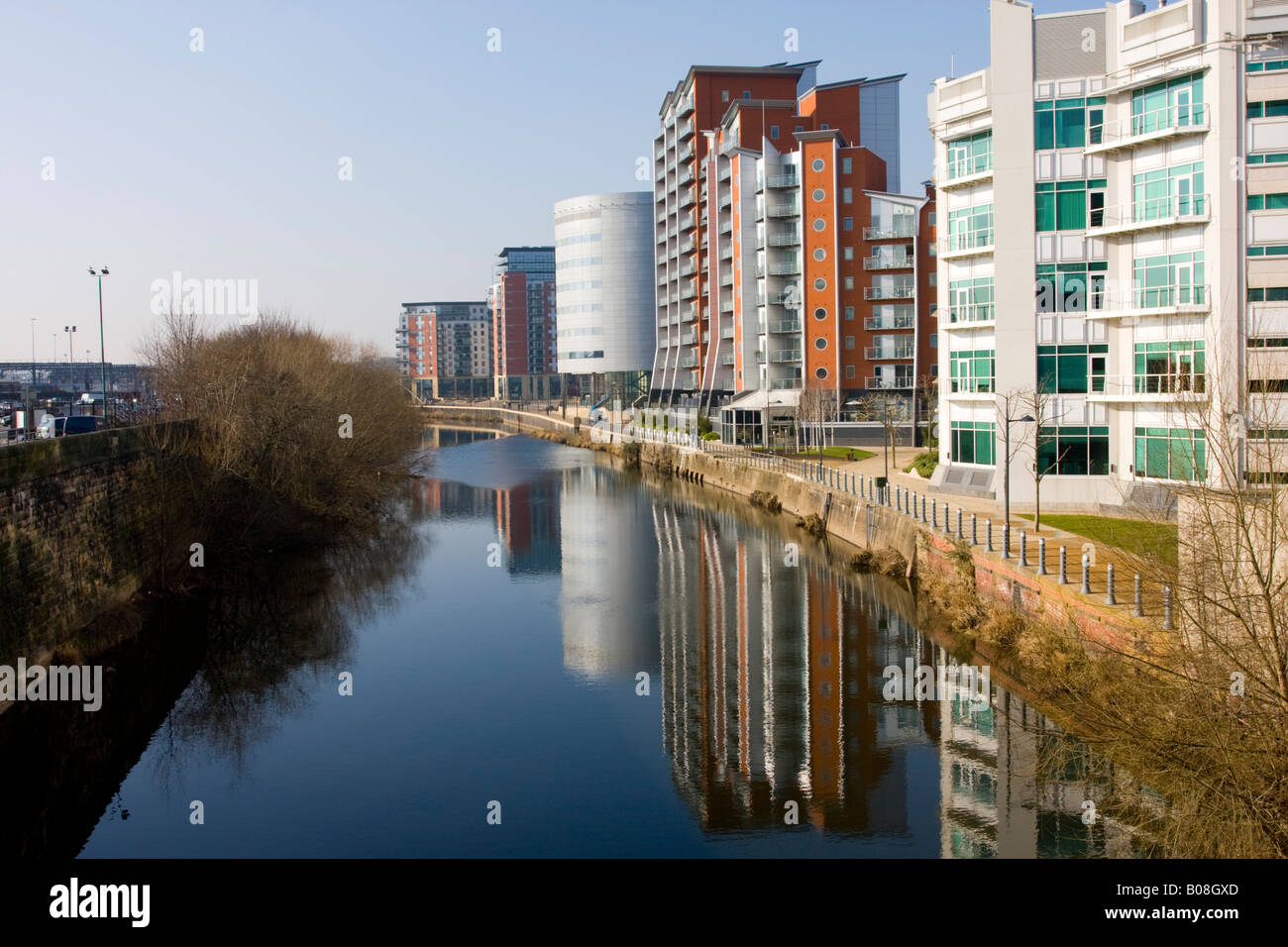 Apartments and offices at Whitehall Quay on the River Aire Leeds ...