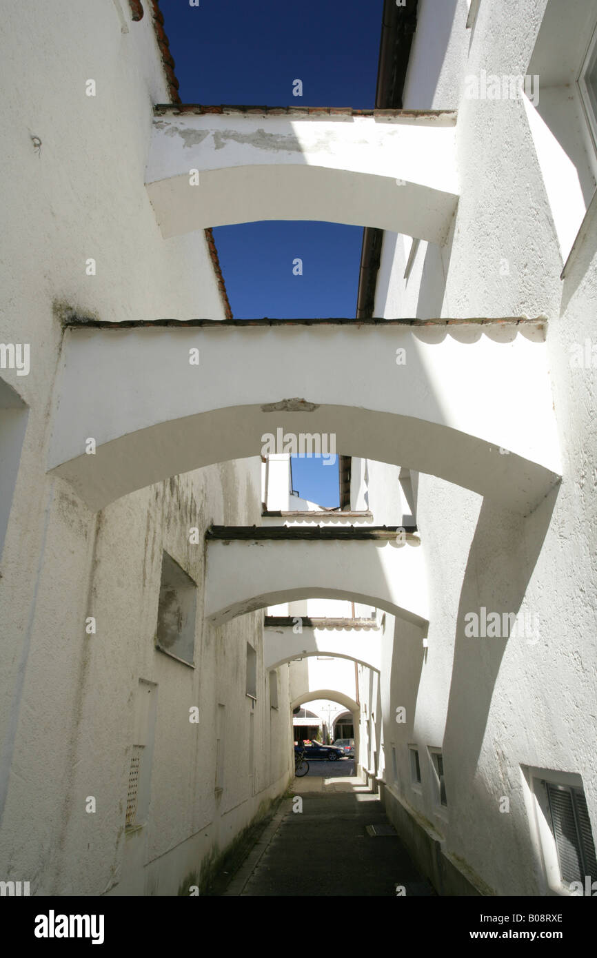 Arches over an alleyway in Muehldorf am Inn, Bavaria, Germany Stock ...