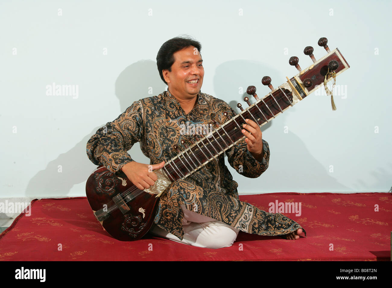 Sitar hires stock photography and images Alamy
