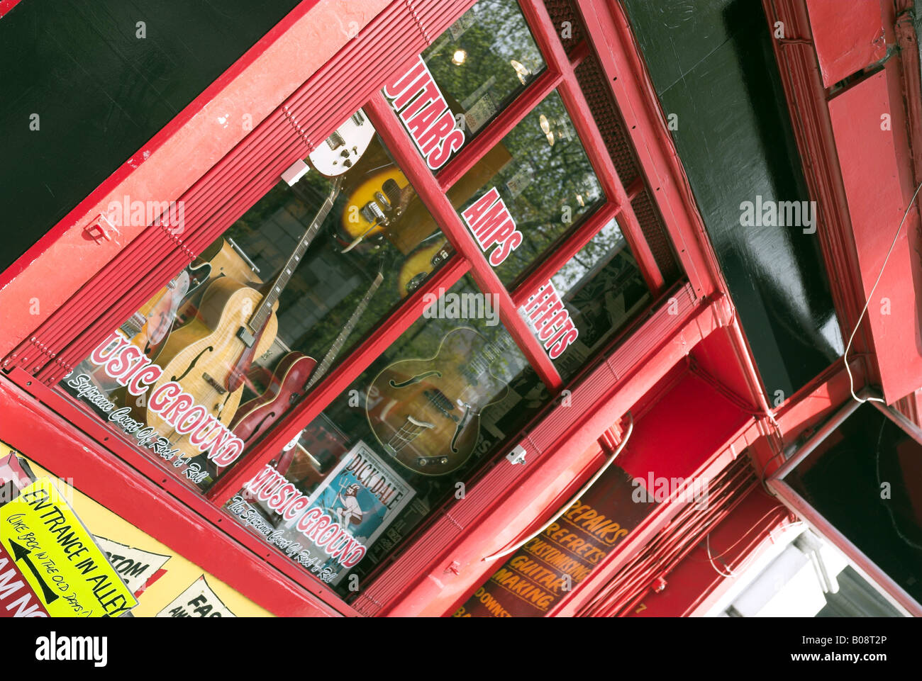 Tin pan alley musical instruments hires stock photography and images