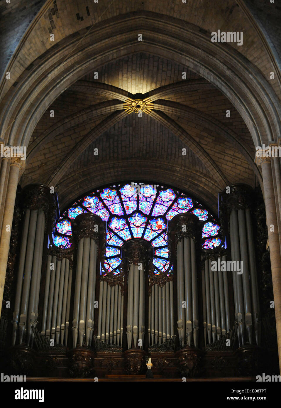 Interior view, organ and stained-glass rose window, Notre Dame de Paris, Paris, France Stock Photo