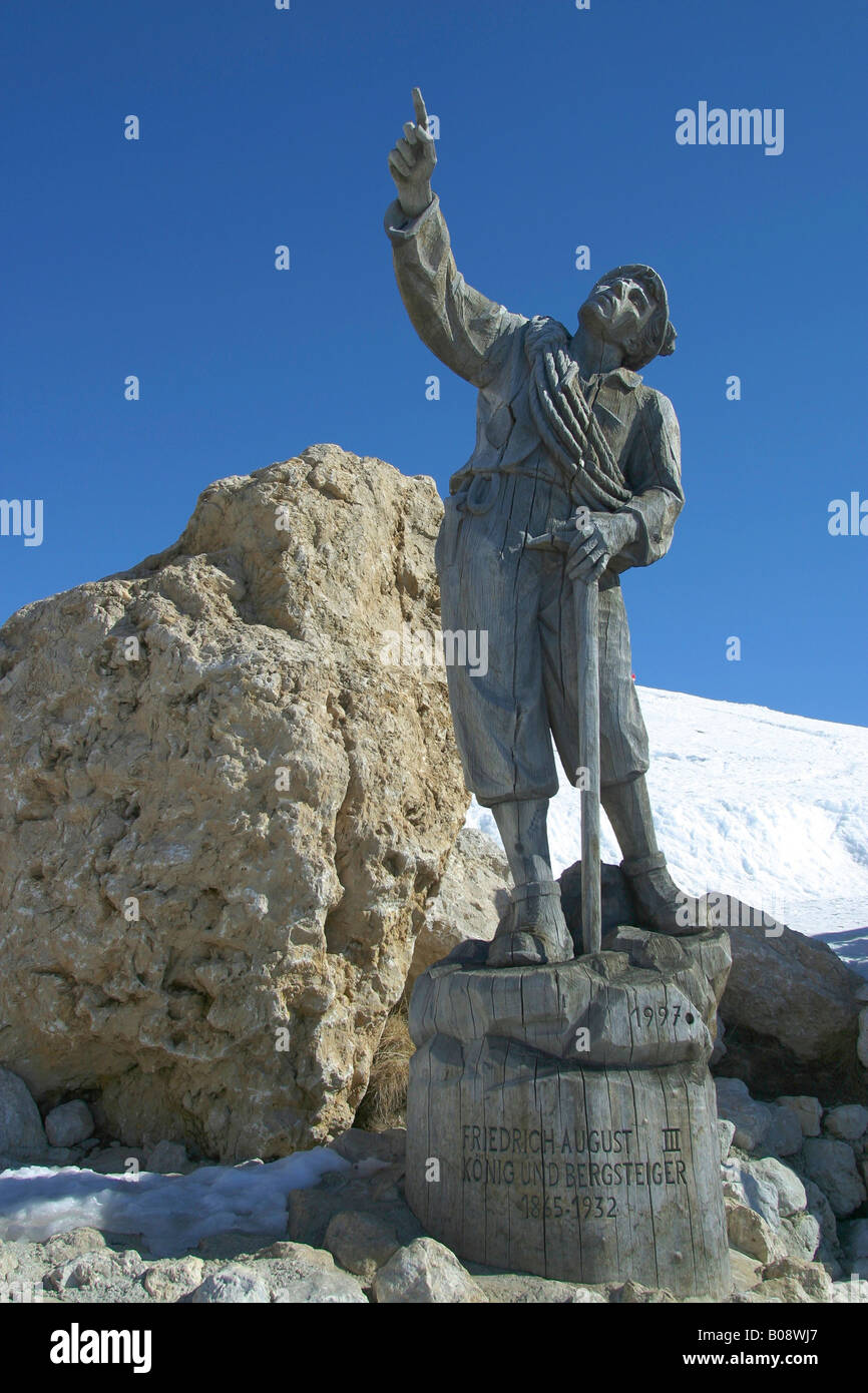 Friedrich August III Memorial, wood-carved statue at the Friedrich August Cabin at Campitello-Col Rodella Ski Resort, Canazei, Stock Photo