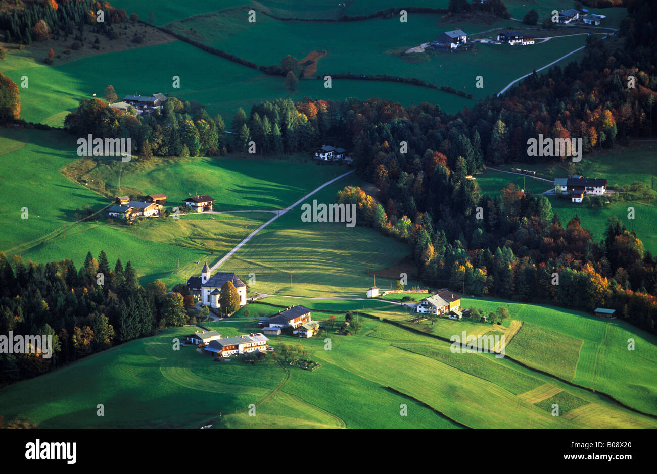 Bavaria villages village voralpenland hi-res stock photography and ...