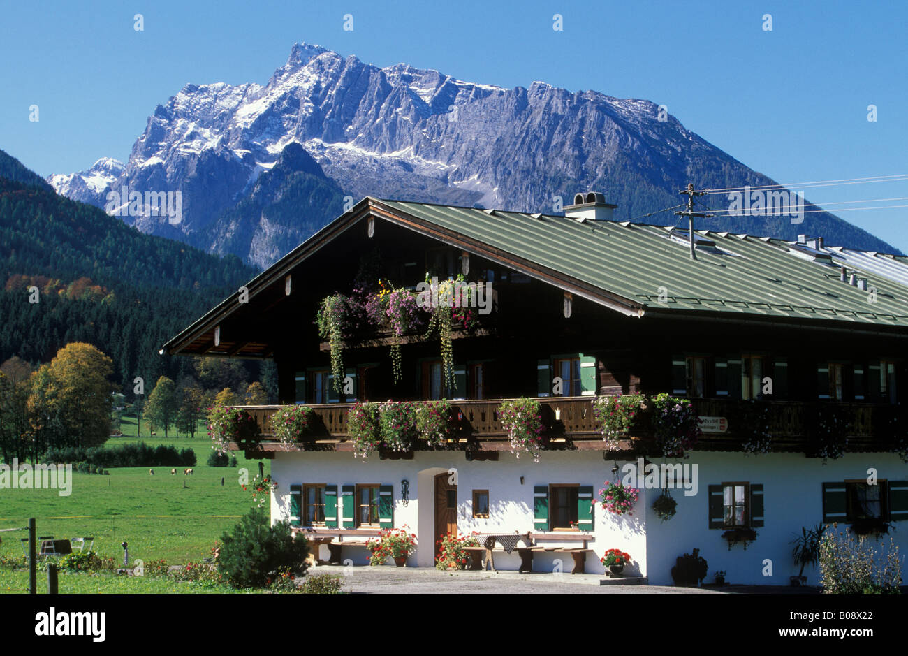 Oberschoenau village, Simonlehen, Mount Hochkalter, Berchtesgaden region, Oberbayern (Upper Bavaria), Germany, Europe Stock Photo