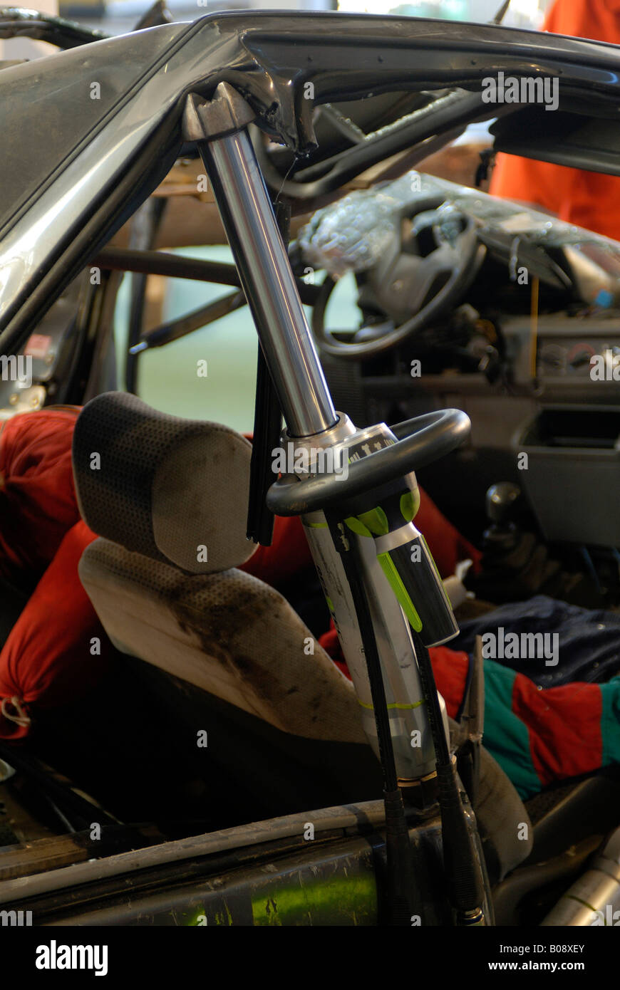 Jaws of life hires stock photography and images Alamy