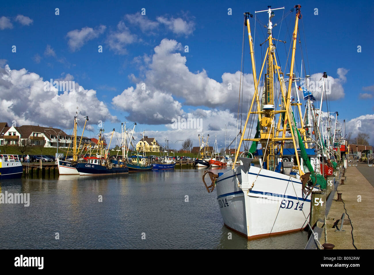 Fishing cutters in the harbour of the North Sea resort town of Buesum, Dithmarschen, Schleswig-Holstein, Wattenmeer, Germany Stock Photo