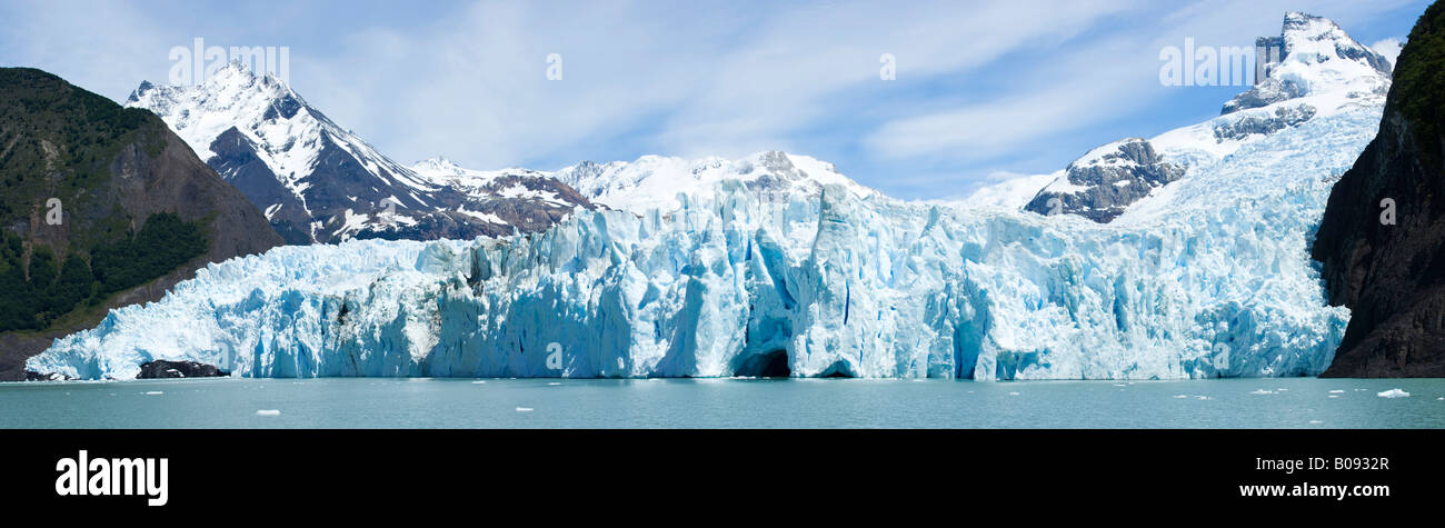 Panoramic shot of Spegazzini Glacier, Lago Argentina (Lake Argentina), Parque Nacional Los Glaciares (Los Glaciares National Pa Stock Photo