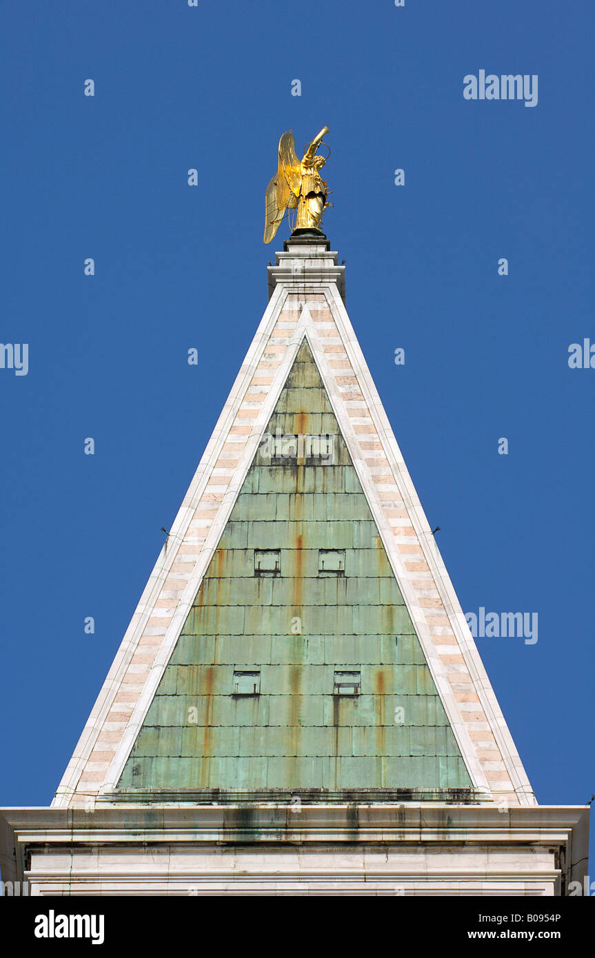 Golden angel statue on the rooftop of the Campanile, bell tower of St. Mark's Basilica, detail, St Mark's Square, Venice, Venet Stock Photo