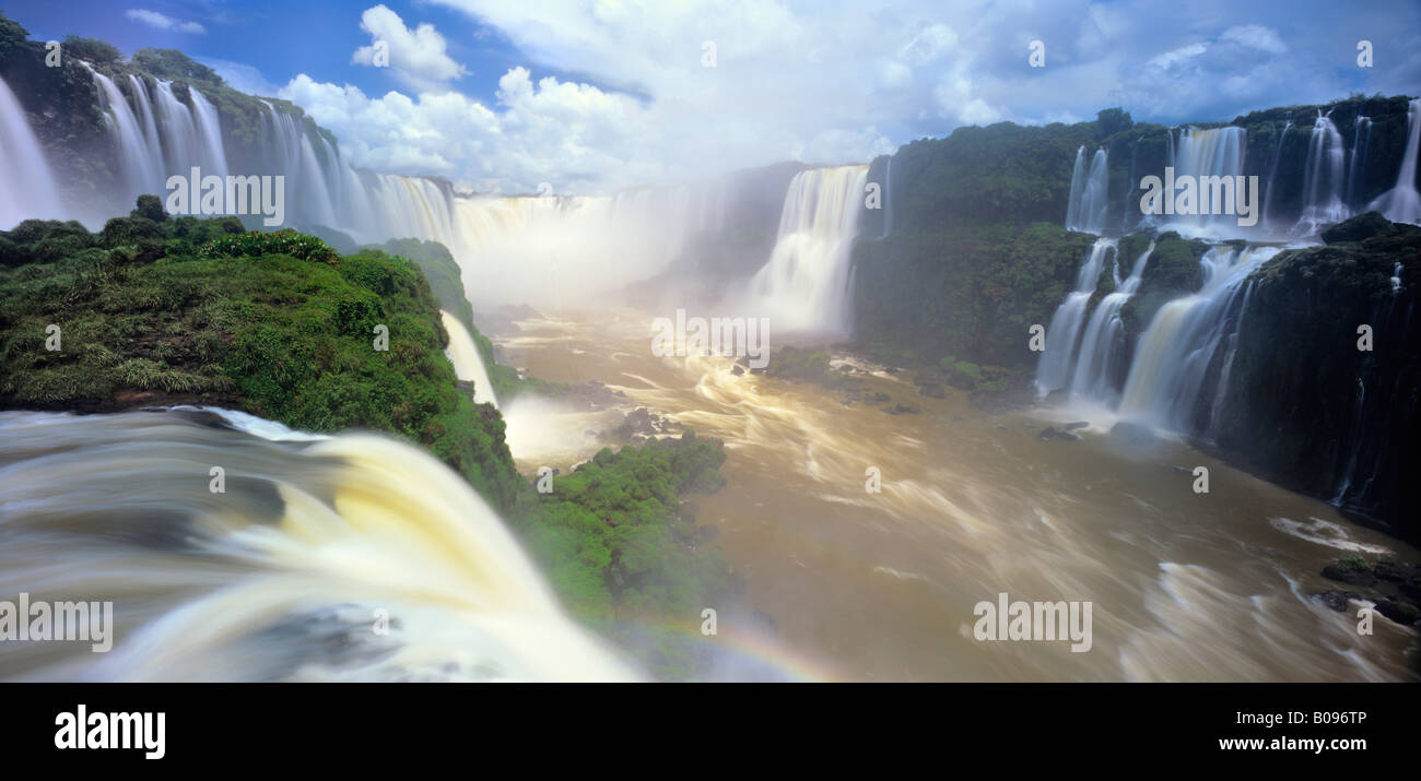 South America, Brazil, Igwacu Falls. Glorious Igwacu Falls thunders into the Igwacu River. Stock Photo