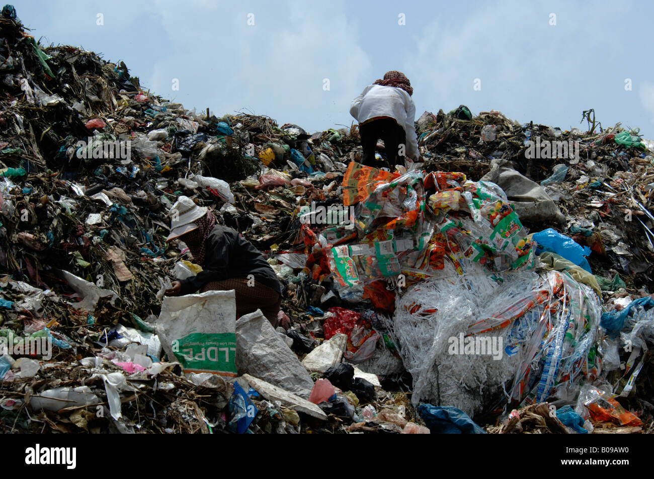 steung meanchey rubbish dump (smokey mountain),phnom penh, cambodia Stock Photo