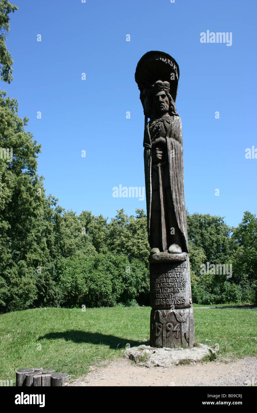 wooden statue of Vytautas the Great, ruler of the Grand Duchy of Lithuania, Trakai Stock Photo
