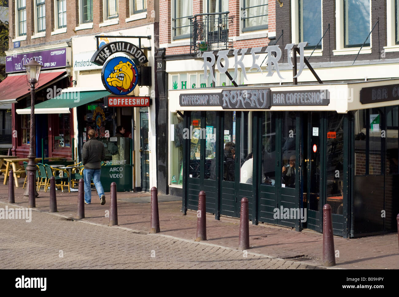 Amsterdam Coffee Shops On Singel Street Rokerij Bulldog