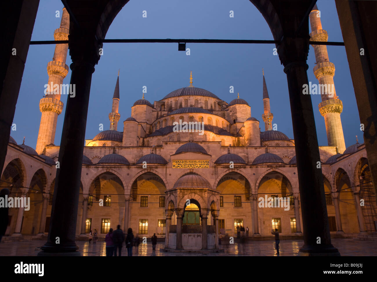 The Sultan Ahmet Camii (Blue Mosque) in Istanbul Stock Photo - Alamy
