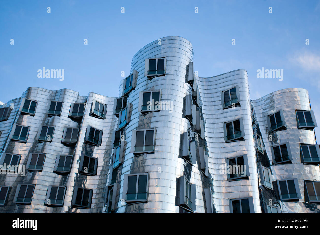 Frank o gehry architecture hi-res stock photography and images - Alamy