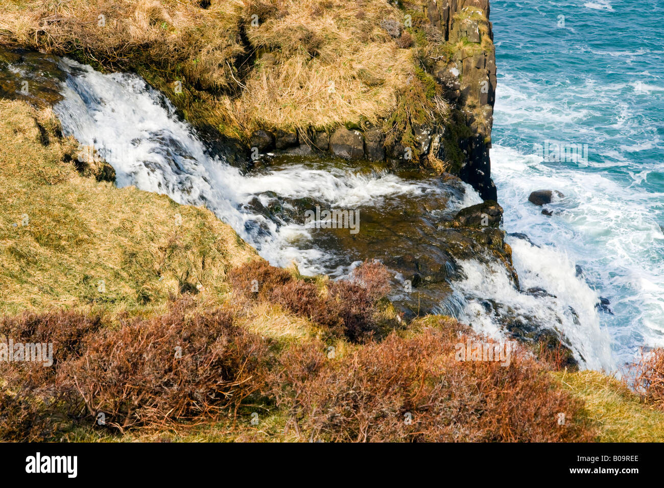 waterfall over kilt rock trotternish isle of skye Stock Photo - Alamy