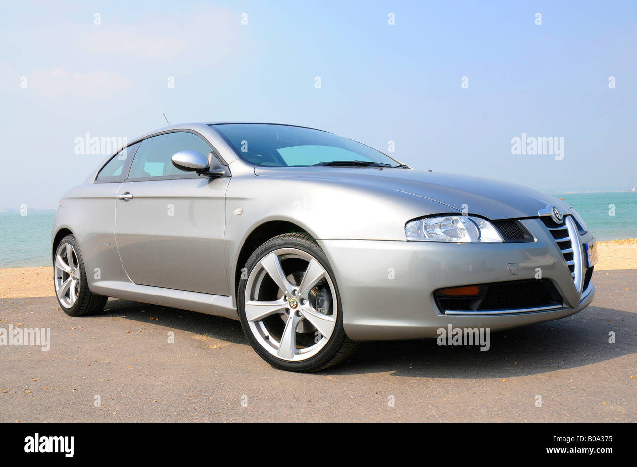 Silver alfa romeo hi-res stock photography and images - Alamy