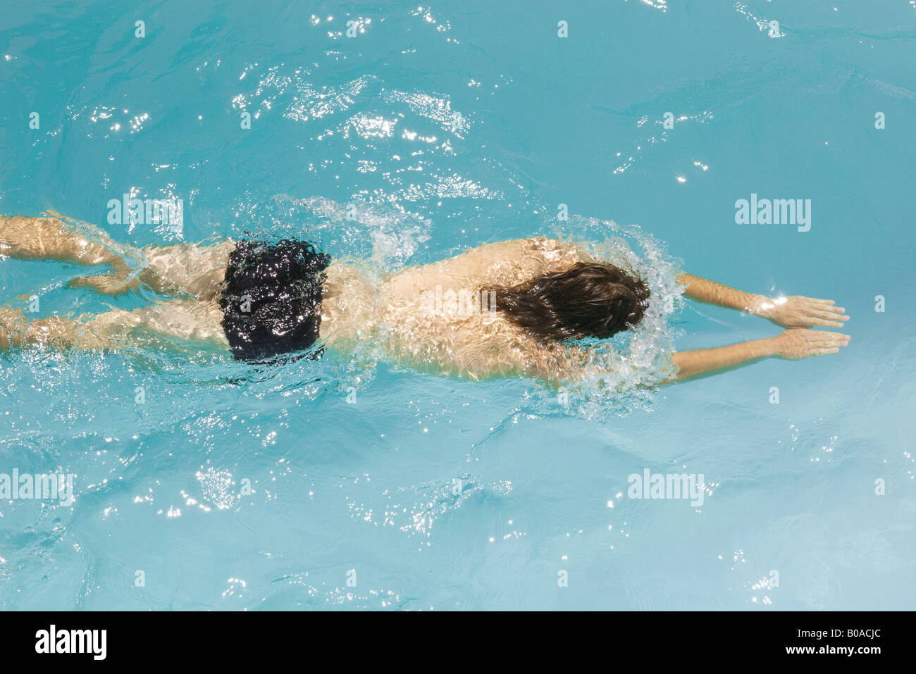 Every day надпись. фитнес вода. женщина в бассейне. Do i swim. Do i swim.