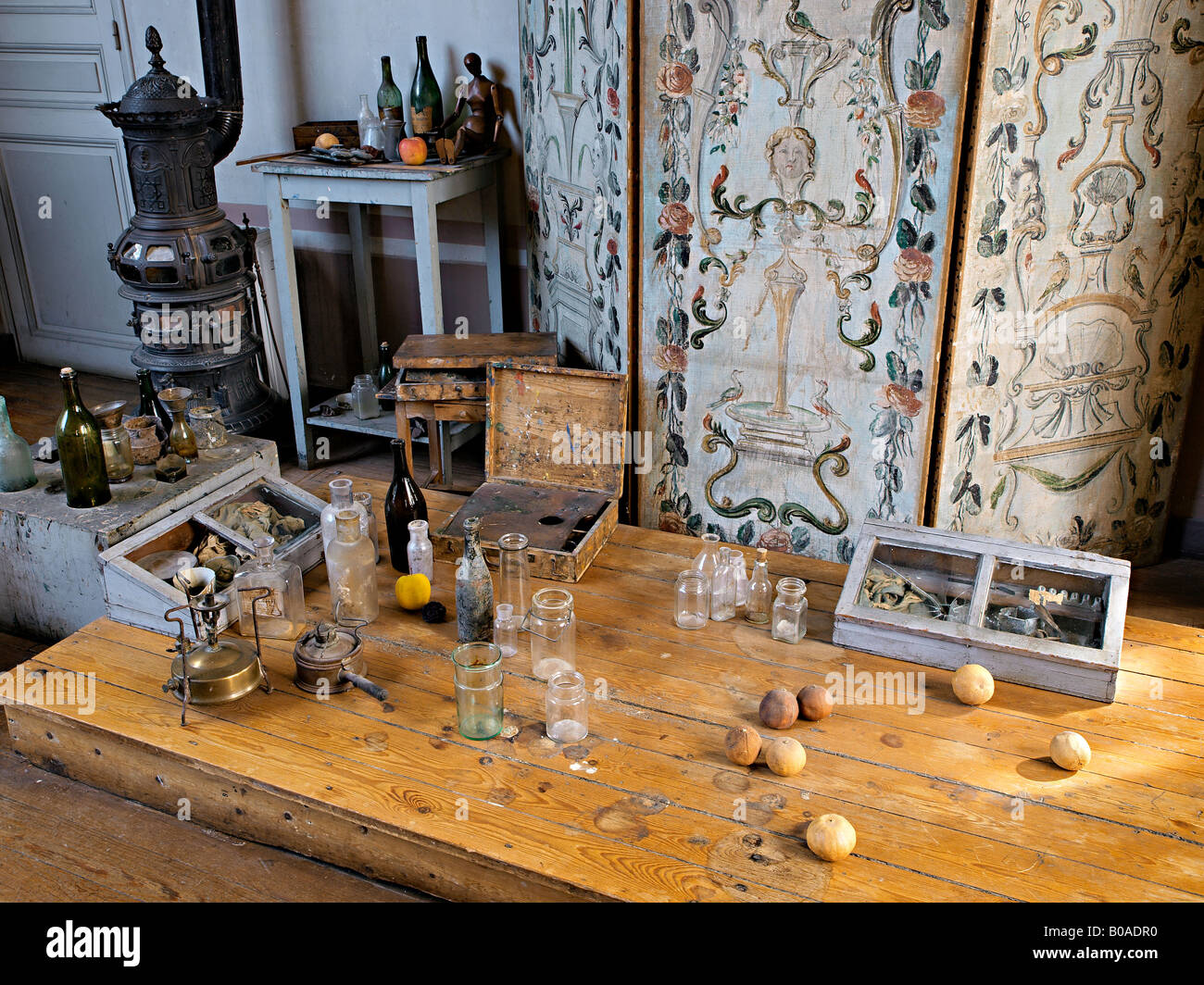 Cezanne studio hi-res stock photography and images - Alamy