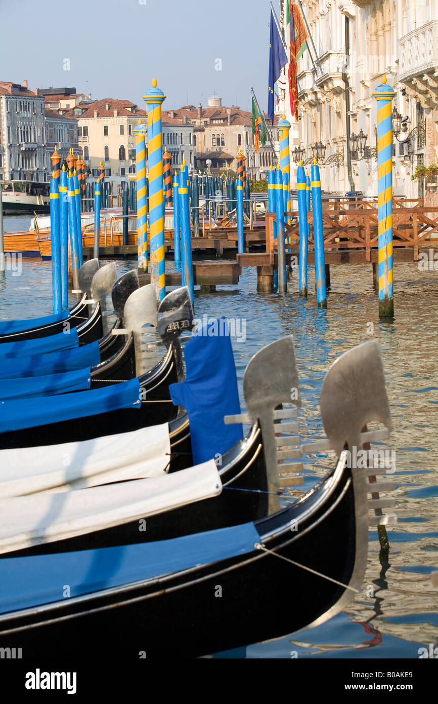 Iconic gondolas in grand hi-res stock photography and images - Alamy
