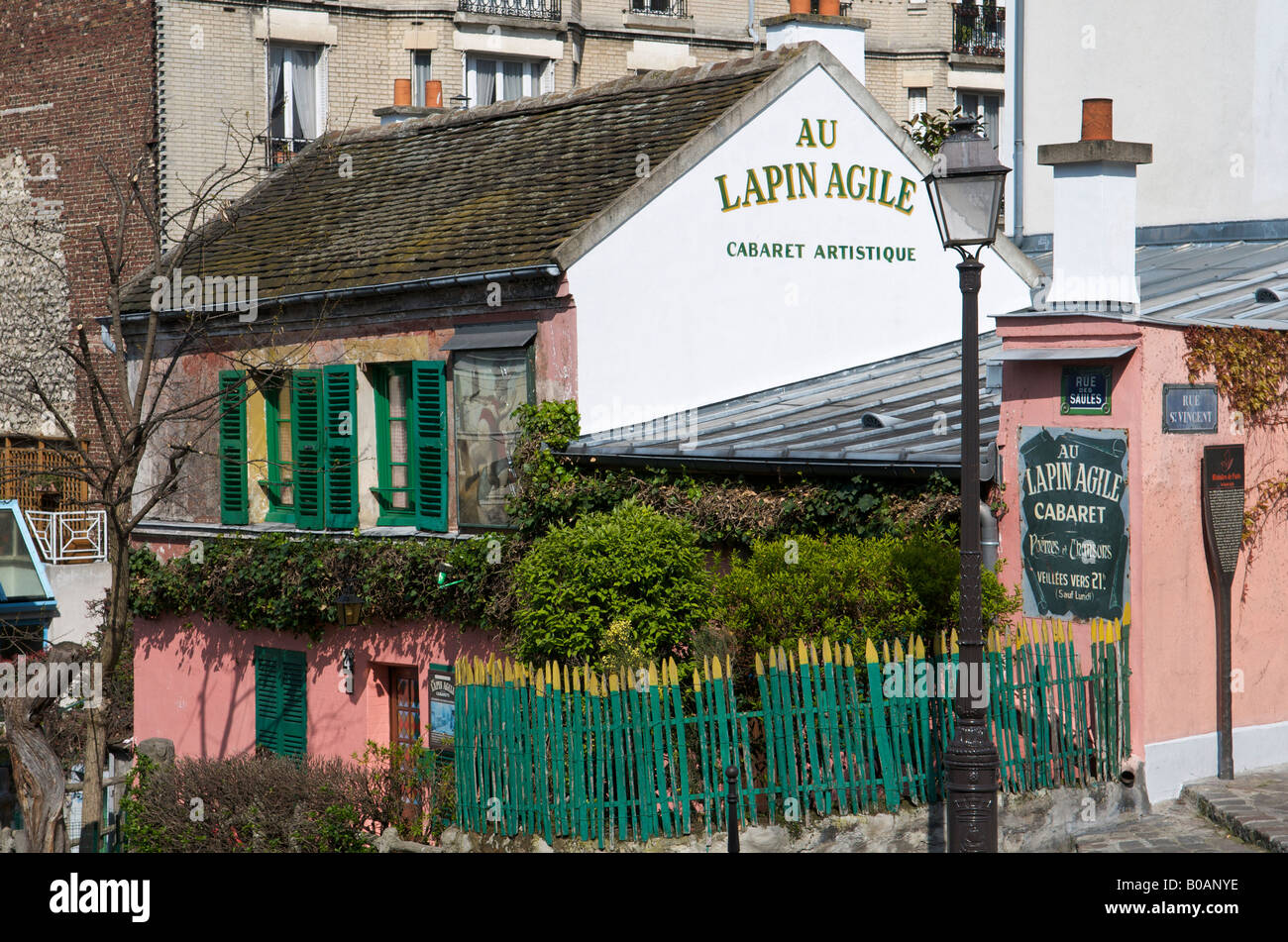 Au Lapin Agile the famous Montmatre cabaret in Paris Stock Photo