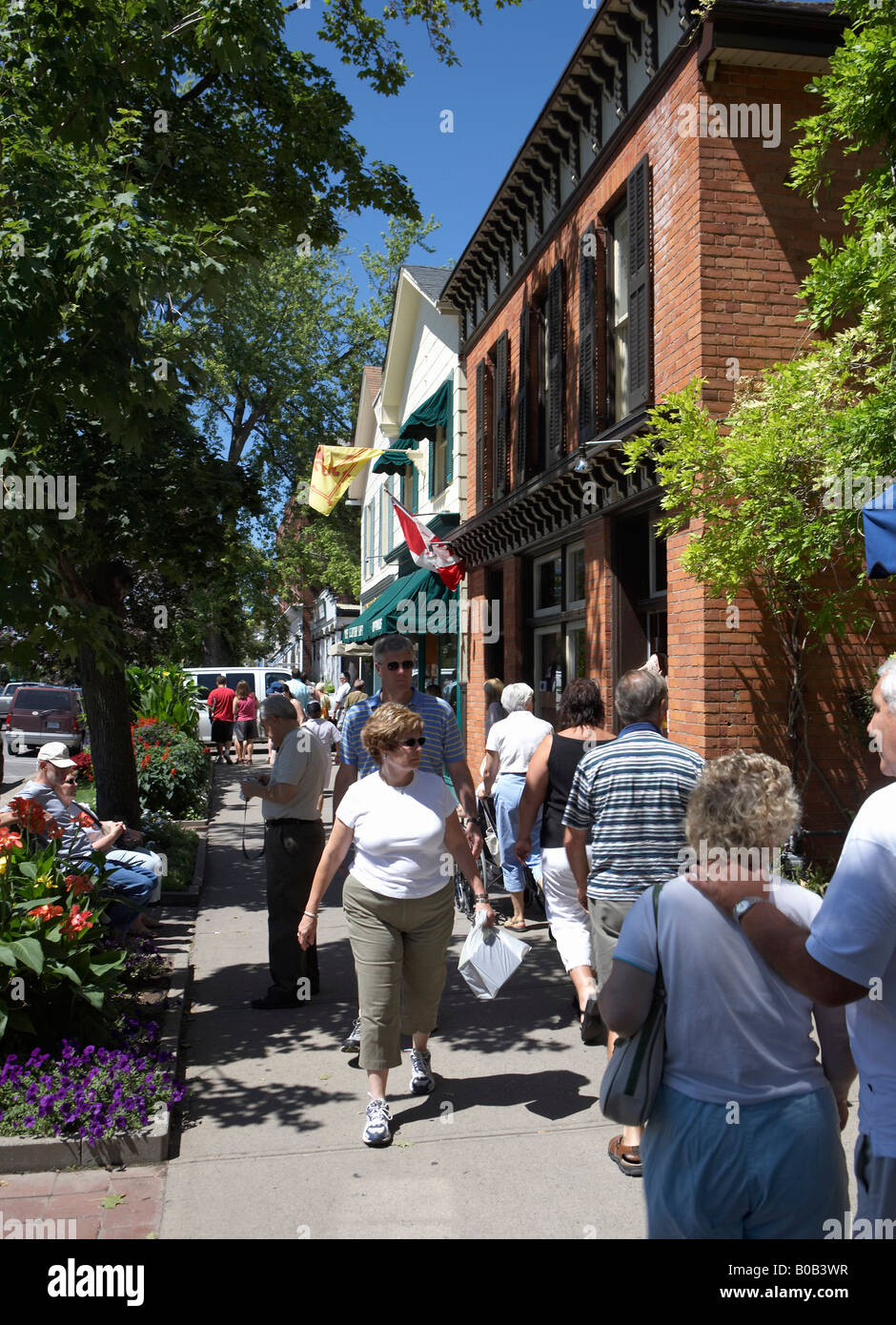 Pedestrians on the Queen Street in Niagara-on-the-Lake, Canada Stock Photo
