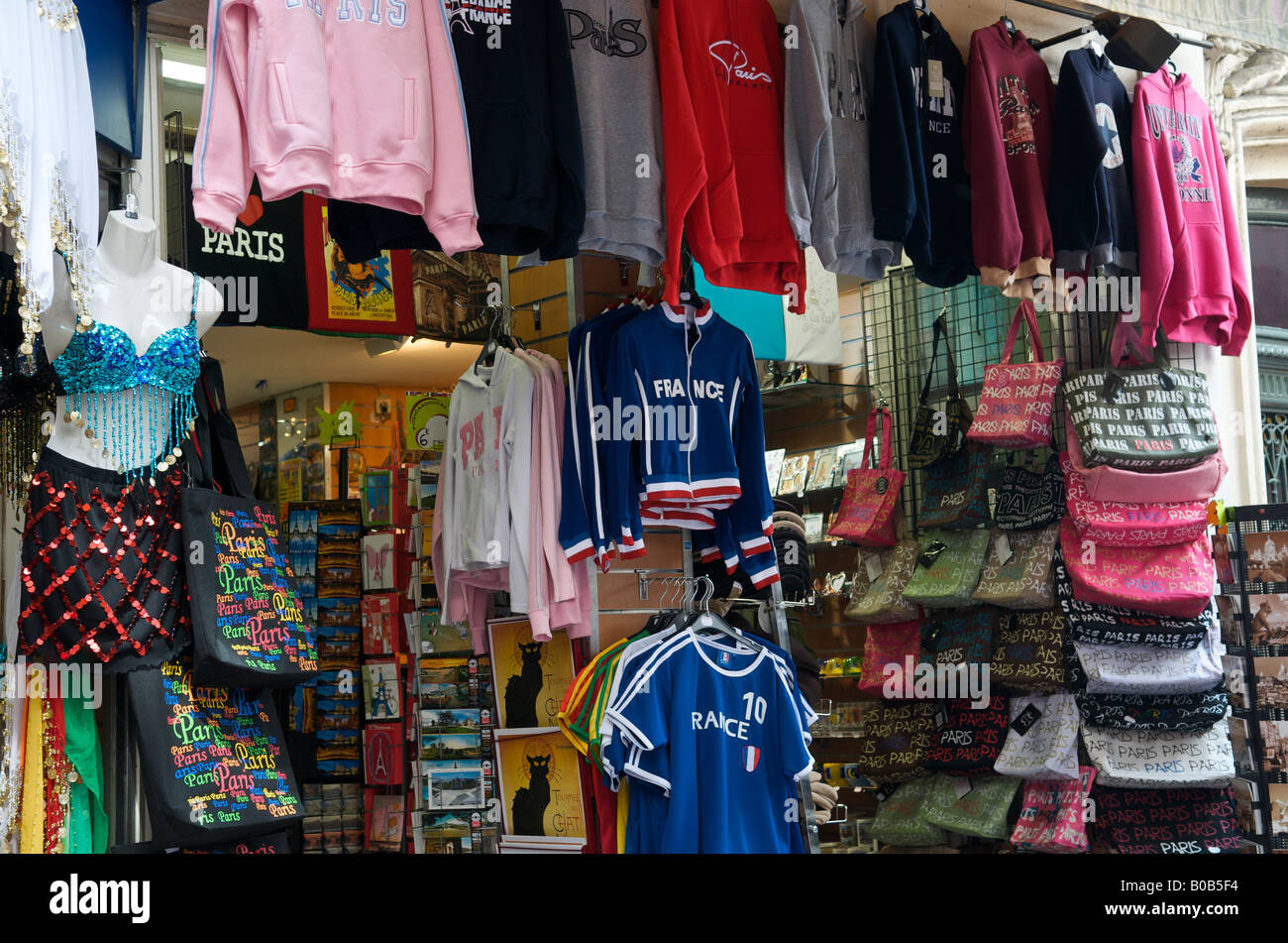 Tourist shop in Paris Stock Photo Alamy