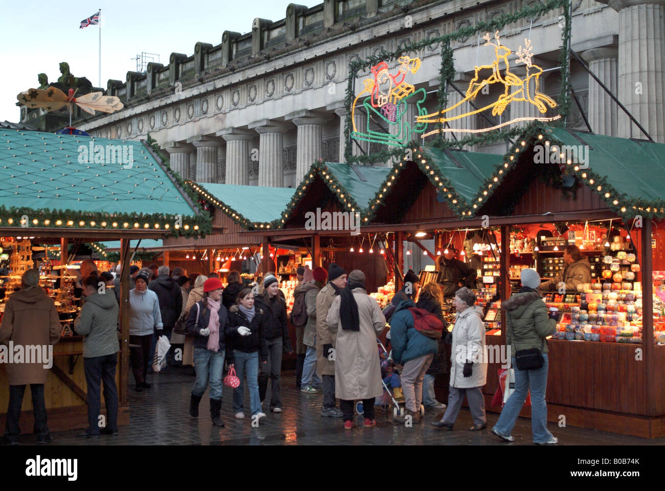 German Christmas Market Milwaukee 2022 German Christmas Market Edinburgh High Resolution Stock Photography And  Images - Alamy